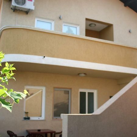 Apartments Emerald Ulcinj Exterior photo