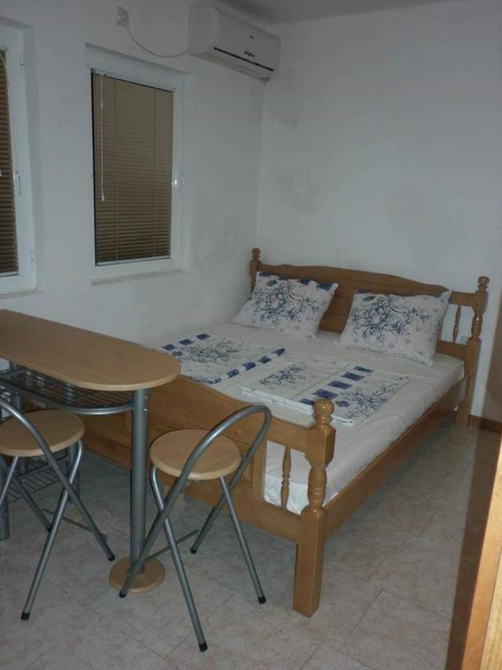 Apartments Emerald Ulcinj Exterior photo